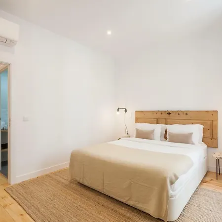 Apartment Your Bairro Alto *