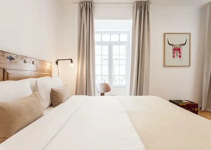 Your Bairro Alto Apartman *