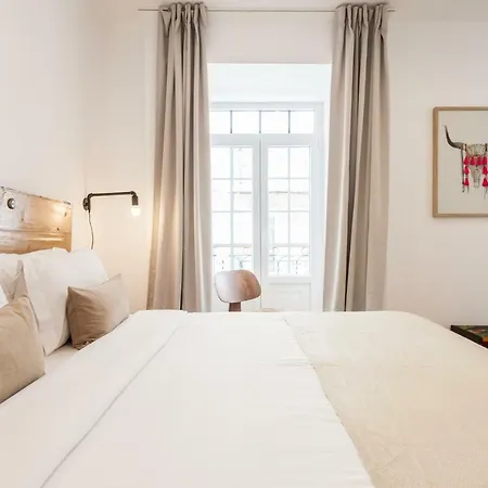 Your Bairro Alto Apartamento *